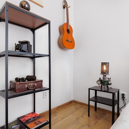 באנסקה ביסטריצה Big 75M2 Next To Opera Building In Direct Centrum, Air-Conditioned, Balcony, 24H Self Checking מראה חיצוני תמונה