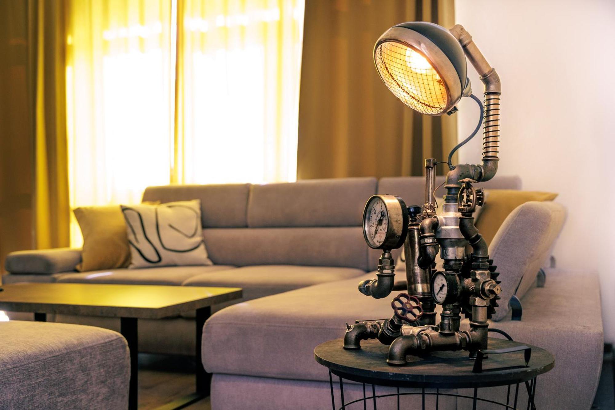 באנסקה ביסטריצה Big 75M2 Next To Opera Building In Direct Centrum, Air-Conditioned, Balcony, 24H Self Checking מראה חיצוני תמונה